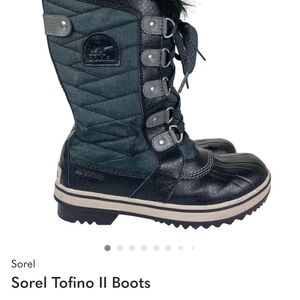 Sorel Tofino II Black and Dark Gray Boots